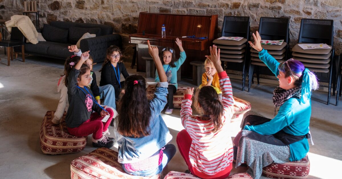 Yıldız Çapkan ve Gökçe Kınay ile “Geçiş Tüneli”