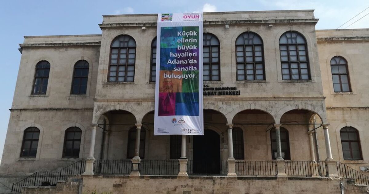 Bienal Afişi