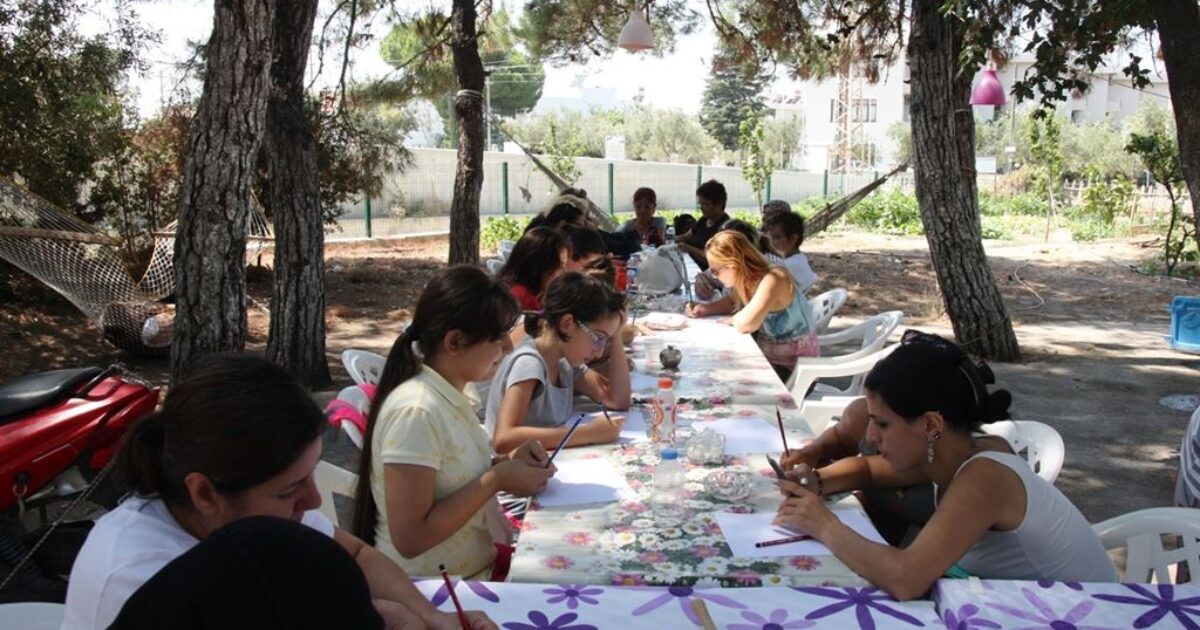 Göçmen Kadınlarla Bienaldeyiz Atölyeleri