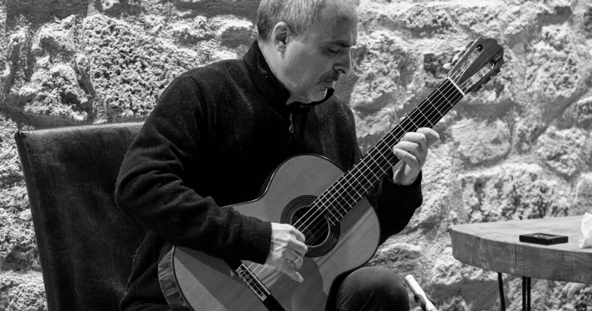 Gitar Resitali: Ozan Vedat Akyatan